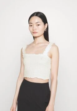 Vero Moda Petite VMMEDOSIABEL CROP - Top - Snow White