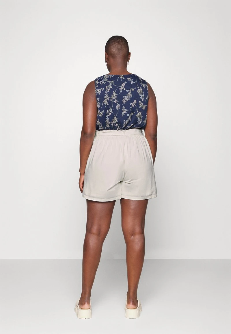 Vero Moda Curve VMDICTHE TIE - Shorts - Birch 3 Vero Moda Curve VMDICTHE TIE - Shorts - Birch – Bild 3