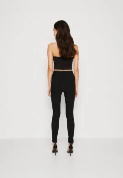 Vero Moda VMAUGUSTASUKA - Leggings - Hosen - Black -Vero Moda Verkäufe 01d11ff876fd455d80d4fa9a59a049f4