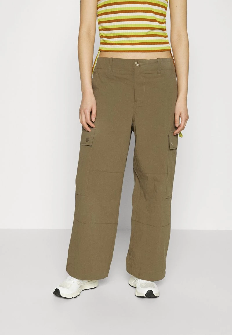 Vero Moda Petite VMRILEY LOOSE PANT - Cargohose - Capers 6 Vero Moda Petite VMRILEY LOOSE PANT - Cargohose - Capers – Bild 6