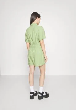 Vero Moda Petite PLAYSUIT - Jumpsuit - Reseda 8 Vero Moda Petite PLAYSUIT - Jumpsuit - Reseda -Vero Moda Verkäufe 0229908c5a0e4f3a87dfaa2042460de0