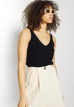 Vero Moda Tall VMNEWLEX SUN - Top - Black 9 Vero Moda Tall VMNEWLEX SUN - Top - Black -Vero Moda Verkäufe 0ad31a8d2a744b7c89005bc6ef37f519