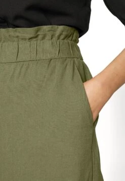 Vero Moda VMJESMILO - Shorts - Ivy Green -Vero Moda Verkäufe 0d35d12b16dc41129dd76153486f7a47