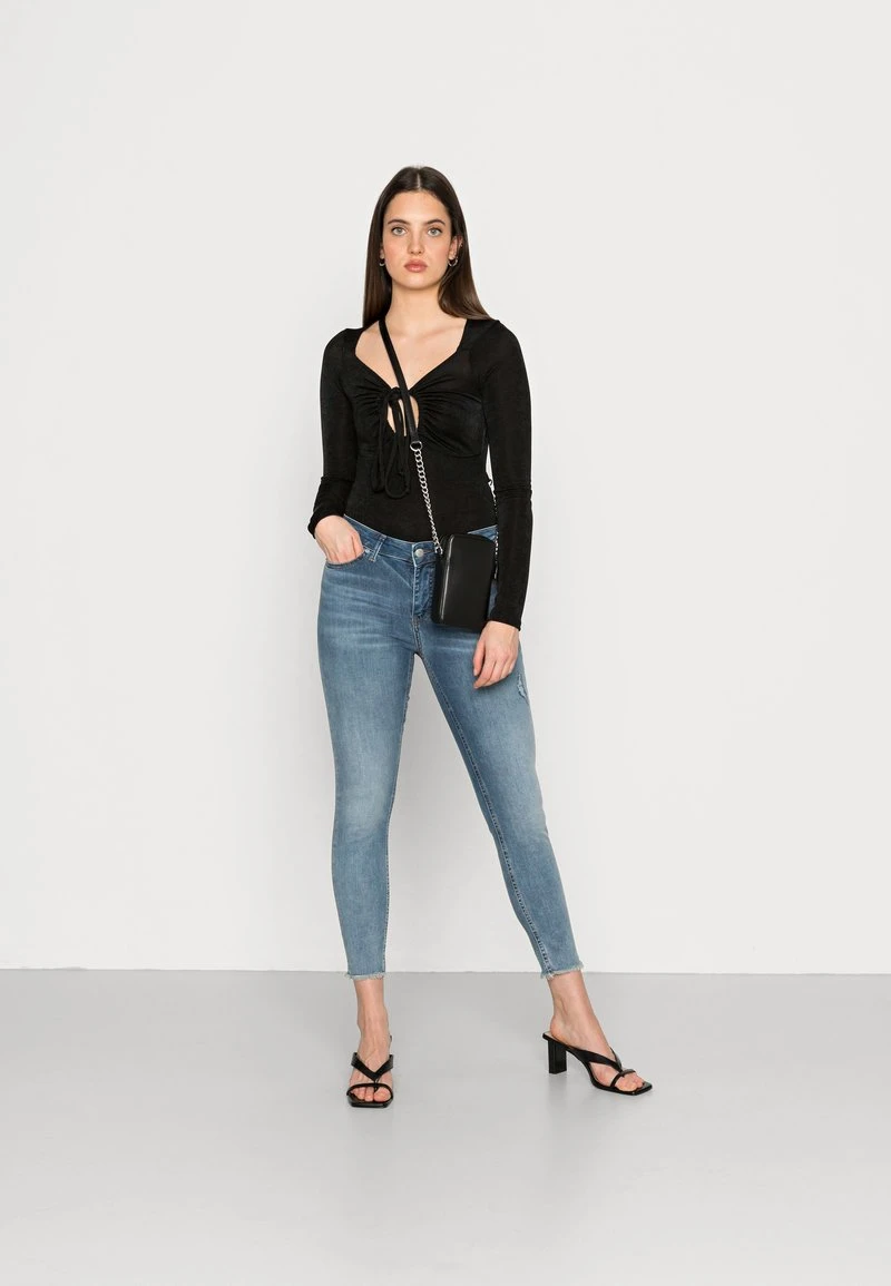 Vero Moda VMPEACH CUT - Jeans Skinny Fit - Light Blue Denim 2 Vero Moda VMPEACH CUT - Jeans Skinny Fit - Light Blue Denim – Bild 2