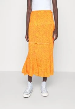 Vero Moda Tall VMJENNY SMOCK SKIRT - Maxirock - Georgia Peach/melin