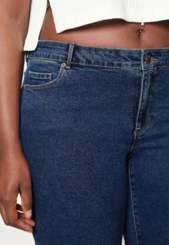 Vero Moda Curve VMRUNA SEVEN KNICKERS - Jeans Shorts - Medium Blue Denim -Vero Moda Verkäufe 1755eb76b67948038b8410ea711610fd