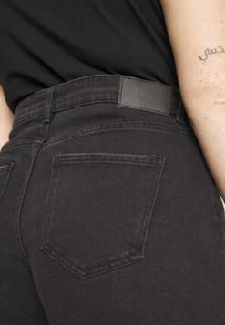 Vero Moda Curve VMBRENDA MIX - Jeans Shorts - Black 11 Vero Moda Curve VMBRENDA MIX - Jeans Shorts - Black -Vero Moda Verkäufe 1a24202c19134ecca00a71b6524a8aa8