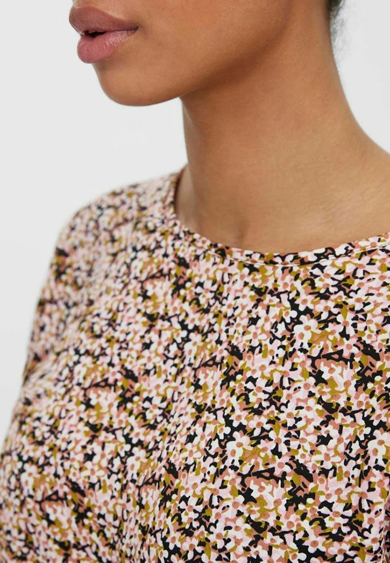 Vero Moda T-Shirt Print - Brown 4 Vero Moda T-Shirt Print - Brown – Bild 4