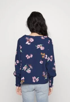 Vero Moda Petite VMLYDIA SMOCK - Bluse - Navy Blazer/lana 8 Vero Moda Petite VMLYDIA SMOCK - Bluse - Navy Blazer/lana -Vero Moda Verkäufe 226ab8b5732b4035a2f82ed1d5abd8d4