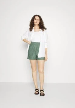 Vero Moda Verkäufe -Vero Moda Verkäufe 22fabe7af2d04efeac0496239d8045fc