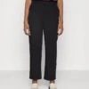 Vero Moda Petite VMZELDA STRAIGHT PANT NOOS PTT - Stoffhose - Black