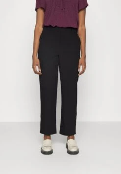 Vero Moda Petite VMZELDA STRAIGHT PANT NOOS PTT - Stoffhose - Black