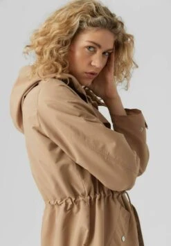 Vero Moda VMEVERLY BOOS - Parka - Tan -Vero Moda Verkäufe 2e55ffd983ca40ed87282fdb291984aa