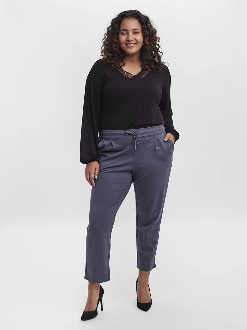 Vero Moda Curve MID-RISE - Stoffhose - Ombre Blue 2 Vero Moda Curve MID-RISE - Stoffhose - Ombre Blue – Bild 2