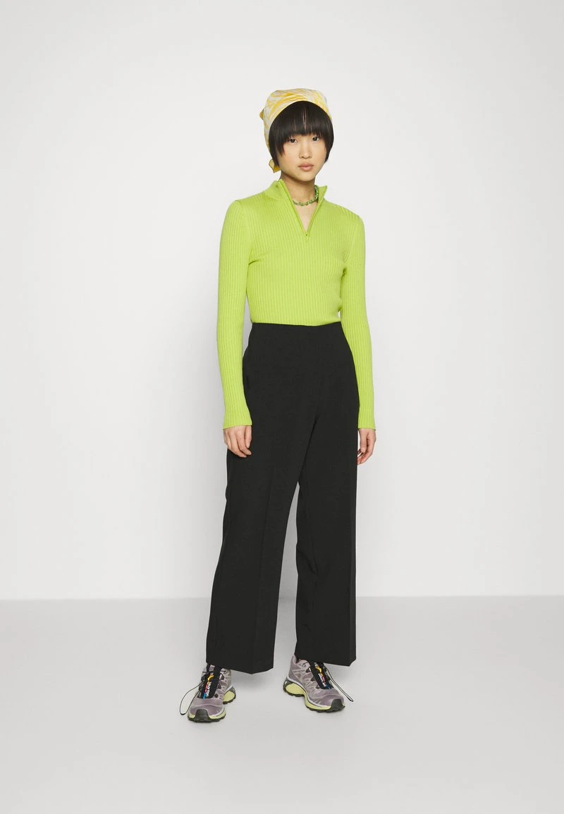 Vero Moda Petite VMSANDY STRAIGHT PANT - Stoffhose - Black 2 Vero Moda Petite VMSANDY STRAIGHT PANT - Stoffhose - Black – Bild 2