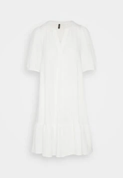 Vero Moda VMNATALI - Freizeitkleid - Snow White -Vero Moda Verkäufe 3d8aff6982524ff49d3f2253f9c1aa43