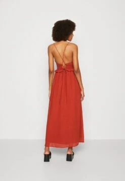 Vero Moda VMSARA SINGLET DRESS - Maxikleid - Barn Red -Vero Moda Verkäufe 3fd038708aad45c4a1a1a6ea3f6b0f56