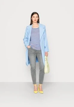 Vero Moda Tall VMPEACH - Jeans Skinny Fit - Light Blue Denim 10 Vero Moda Tall VMPEACH - Jeans Skinny Fit - Light Blue Denim -Vero Moda Verkäufe 41ad07cccf244c518943de8a24a3b4bc