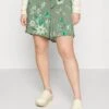 Vero Moda Curve VMEASY LONG SHORTS - Shorts - Laurel Wreath/tika