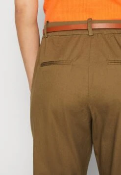 Vero Moda VMFLASHINO REGULAR PANTS - Chino - Capers 9 Vero Moda VMFLASHINO REGULAR PANTS - Chino - Capers -Vero Moda Verkäufe 43bc56d28b644b1c9c1113033b4e0d0c