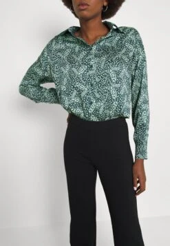 Vero Moda Tall VMKAMMIE STRAIGHT PANT - Stoffhose - Black 10 Vero Moda Tall VMKAMMIE STRAIGHT PANT - Stoffhose - Black -Vero Moda Verkäufe 441bbc352db84bdaab749ac3d3ce4cc2