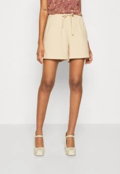 Vero Moda VMCARMEN LOOSE - Shorts - Irish Cream