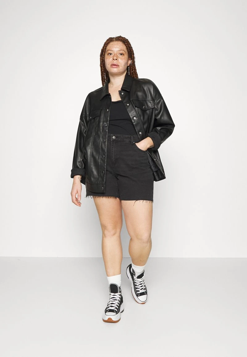 Vero Moda Curve VMBRENDA MIX - Jeans Shorts - Black 2 Vero Moda Curve VMBRENDA MIX - Jeans Shorts - Black – Bild 2