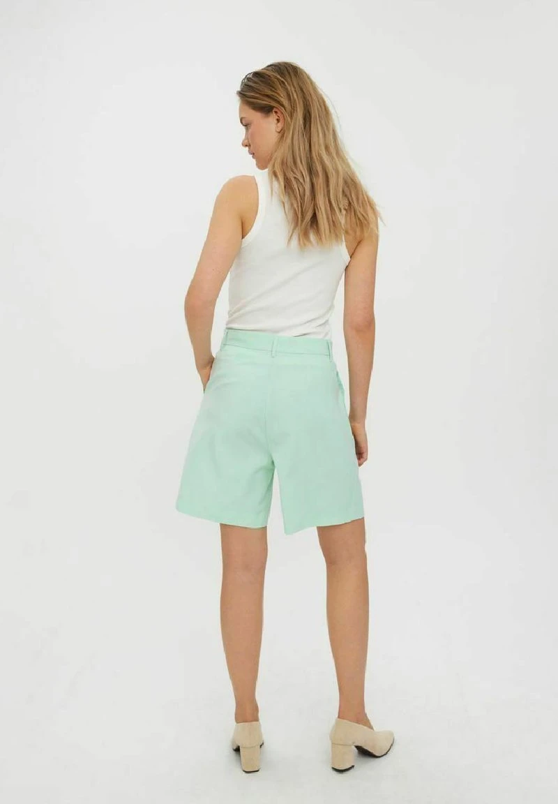 Vero Moda Shorts - Brook Green 3 Vero Moda Shorts - Brook Green – Bild 3