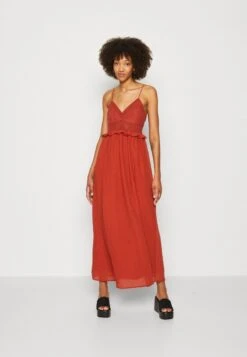 Vero Moda VMSARA SINGLET DRESS - Maxikleid - Barn Red