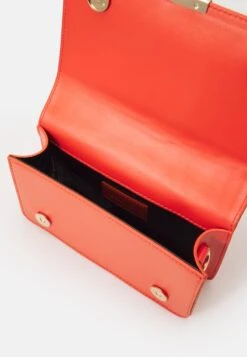 Vero Moda VMTINA CROSS OVER - Umhängetasche - Orange 8 Vero Moda VMTINA CROSS OVER - Umhängetasche - Orange -Vero Moda Verkäufe 4e700944544c4841ab09b994383a1cb5