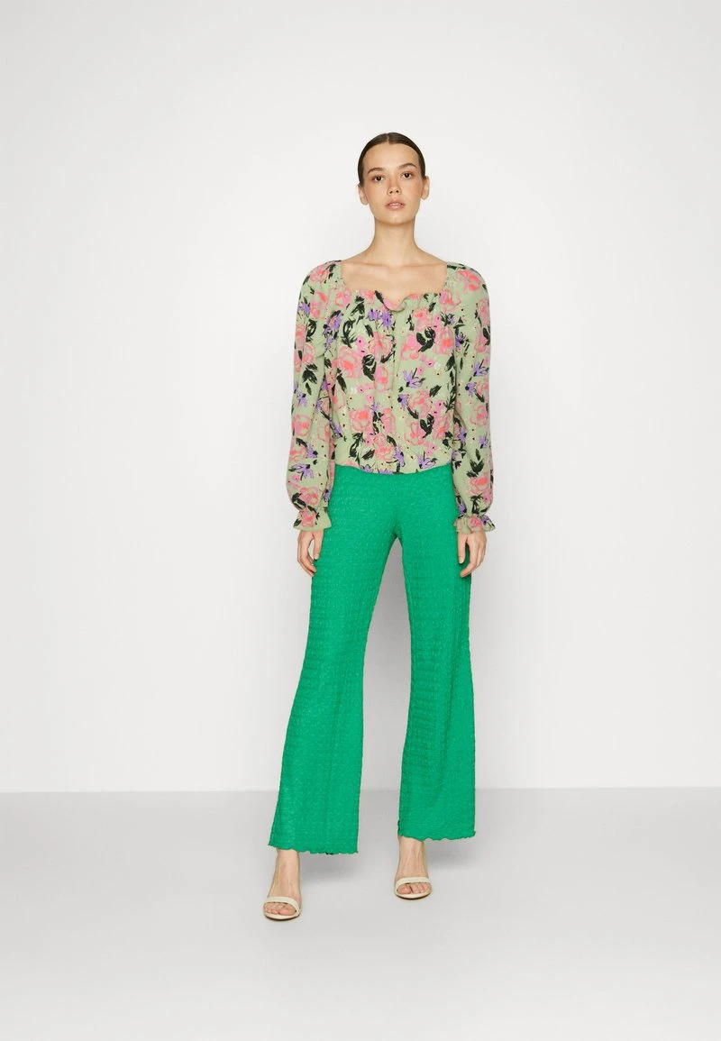 Vero Moda VMSERENITY OLIVIA SHORT - Bluse - Reseda 2 Vero Moda VMSERENITY OLIVIA SHORT - Bluse - Reseda – Bild 2