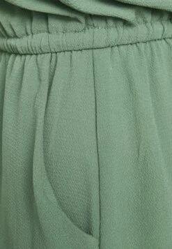 Vero Moda Petite SASHA BALI DRESS - Freizeitkleid - Laurel Wreath -Vero Moda Verkäufe 52a7c2deb70649d0bd7a53d2fbee61fd