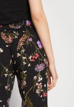 Vero Moda VMEASY PANTS - Stoffhose - Black -Vero Moda Verkäufe 552b14fdbaab4a4ba32b51caba405c31