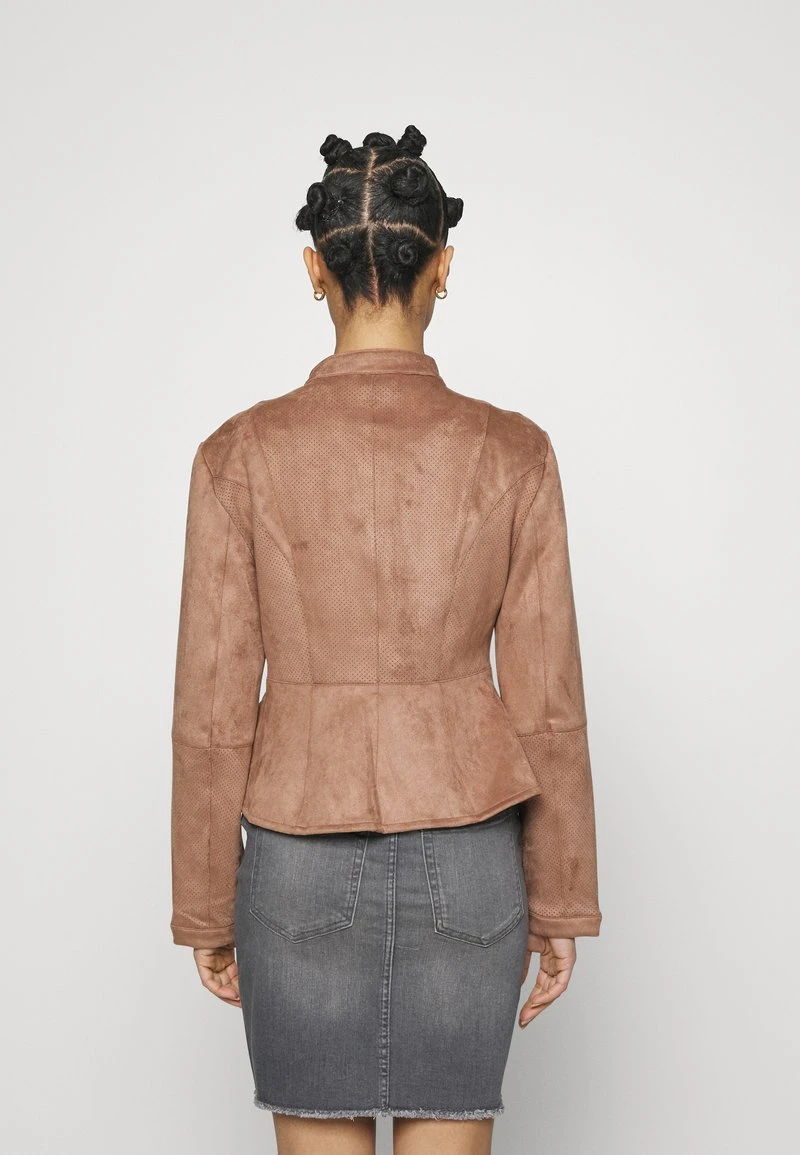 Vero Moda Petite VMBOOSTLUCIA - Kunstlederjacke - Brownie 3 Vero Moda Petite VMBOOSTLUCIA - Kunstlederjacke - Brownie – Bild 3