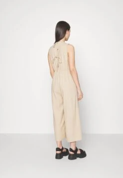 Vero Moda Petite VMMYMILO CULOTTE - Jumpsuit - Irish Cream