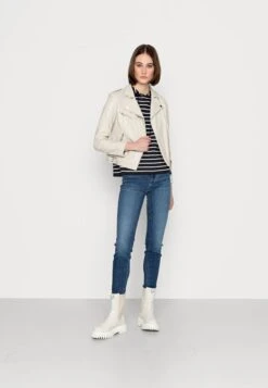 Vero Moda Tall VMWILD SEVEN SLIM PUSH UP - Jeans Skinny Fit - Navy Blazer -Vero Moda Verkäufe 5efad5daf0b54c91ba2c261804c6225f