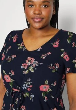 Vero Moda Curve VMEASY SHORT DRESS - Freizeitkleid - Navy Blazer 10 Vero Moda Curve VMEASY SHORT DRESS - Freizeitkleid - Navy Blazer -Vero Moda Verkäufe 644a78add3e14c45b6b6fb2e617375ae