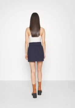 Vero Moda Petite VMWILD ALMA PAPERBAG SKIRT - A-Linien-Rock - Navy Blazer 8 Vero Moda Petite VMWILD ALMA PAPERBAG SKIRT - A-Linien-Rock - Navy Blazer -Vero Moda Verkäufe 6c2db03266c0445487252d20fa1da06e