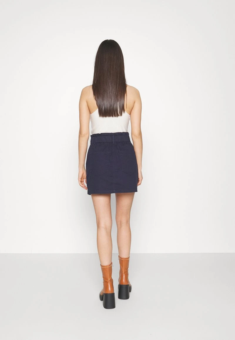 Vero Moda Petite VMWILD ALMA PAPERBAG SKIRT - A-Linien-Rock - Navy Blazer 3 Vero Moda Petite VMWILD ALMA PAPERBAG SKIRT - A-Linien-Rock - Navy Blazer – Bild 3