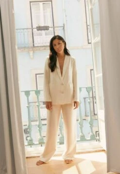 Vero Moda Stoffhose - Cannoli Cream 10 Vero Moda Stoffhose - Cannoli Cream -Vero Moda Verkäufe 79ef09eb5cfd466f9877e5d6ce8de25a