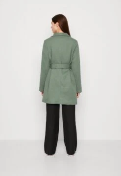 Vero Moda VMVERODONAVIVIAN COAT - Kurzmantel - Laurel Wreath -Vero Moda Verkäufe 7effda8494ed4e2d8df576076c04e2ec