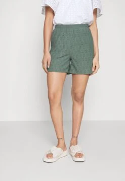 Vero Moda Tall VMULRIKKE BRODERIEANGLAIS - Shorts - Laurel Wreath