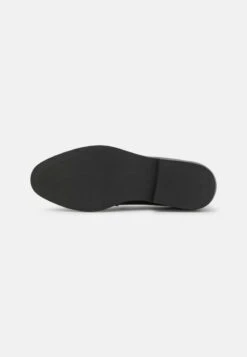 Vero Moda VMJULIET LOAFER - Slipper - Black 10 Vero Moda VMJULIET LOAFER - Slipper - Black -Vero Moda Verkäufe 83fc82fdfd534180a9433a03ff8004a5