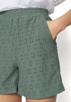 Vero Moda Tall VMULRIKKE BRODERIEANGLAIS - Shorts - Laurel Wreath 11 Vero Moda Tall VMULRIKKE BRODERIEANGLAIS - Shorts - Laurel Wreath -Vero Moda Verkäufe 859d2efc059c4ae4b86754a885a3014f