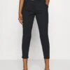 Vero Moda Petite VMBAILEY PAPERBAG BELT PANTS - Stoffhose - Black