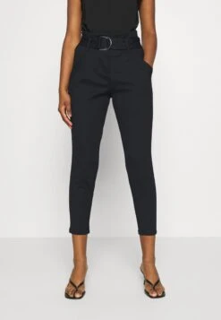 Vero Moda Petite VMBAILEY PAPERBAG BELT PANTS - Stoffhose - Black