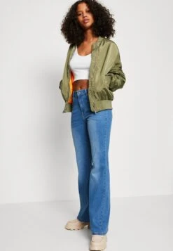 Vero Moda VMSELINA - Flared Jeans - Medium Blue Denim -Vero Moda Verkäufe 86a6075261d1400c9bd618a30797c35b