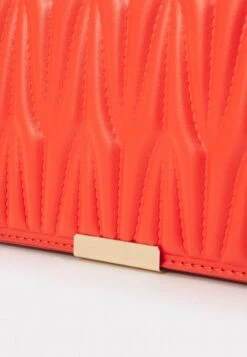 Vero Moda VMTINA CROSS OVER - Umhängetasche - Orange 10 Vero Moda VMTINA CROSS OVER - Umhängetasche - Orange -Vero Moda Verkäufe 8a6f5e7e784a4a7ba5a686b65d205313