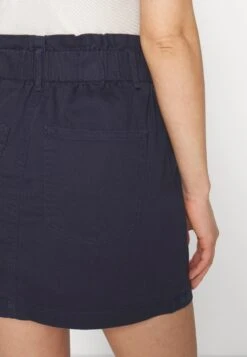Vero Moda Petite VMWILD ALMA PAPERBAG SKIRT - A-Linien-Rock - Navy Blazer 10 Vero Moda Petite VMWILD ALMA PAPERBAG SKIRT - A-Linien-Rock - Navy Blazer -Vero Moda Verkäufe 8ae14d81a48e4cb9926cf521146a5afa