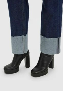 Vero Moda Curve HIGH WAIST - Jeans Straight Leg - Dark Blue Denim -Vero Moda Verkäufe 8cc88a5050244c38ad920036e99c7d81